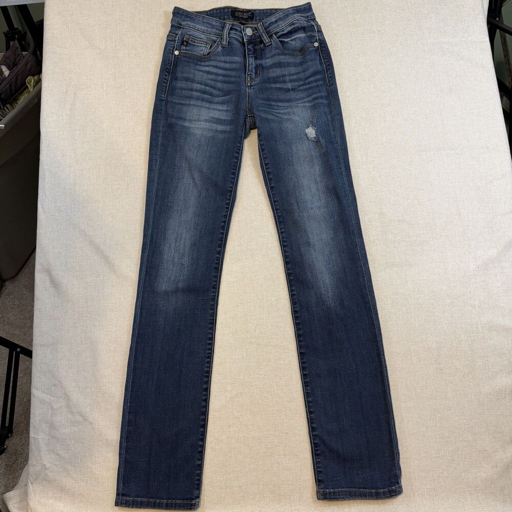 Judy Blue Mid/Dark Washed Skinny Jeans with Faded Detail